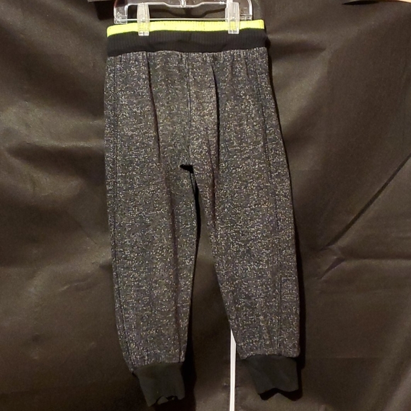Puma boys cuffed jogging pants - Picture 2 of 3
